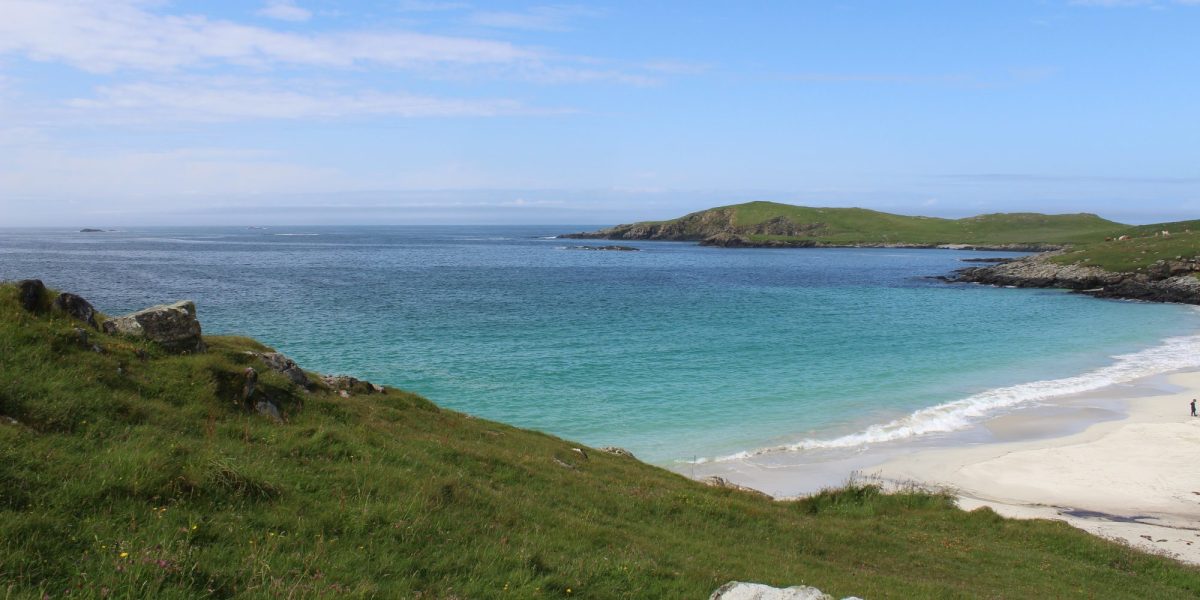 apem beach in shetland coast aspect ratio 1200 600